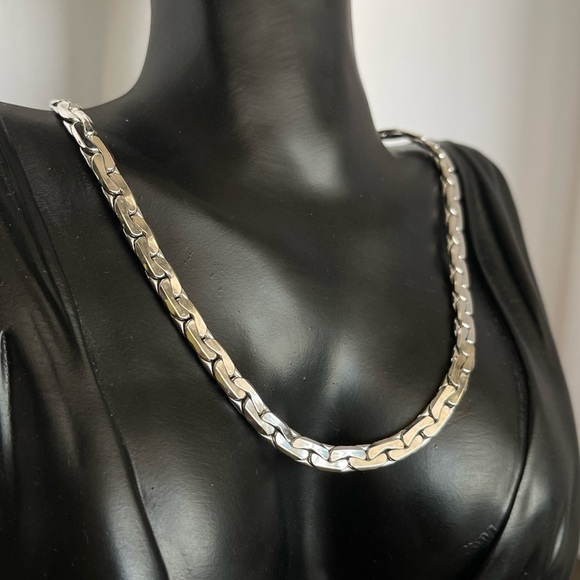 Vendome silver link chain necklace - Picture 2 of 5